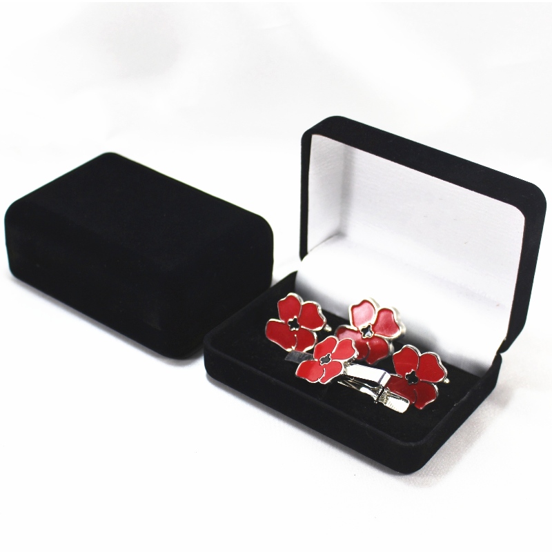 Esine D-26L pyöreä muoto Velvet Box kalvosinnapin, solmion klipin, mm.95*68*36, painot noin 65g
